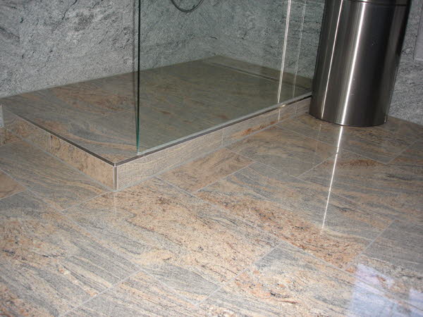 Bild 5-5 Ansicht Dusche barrierfreies Duschen